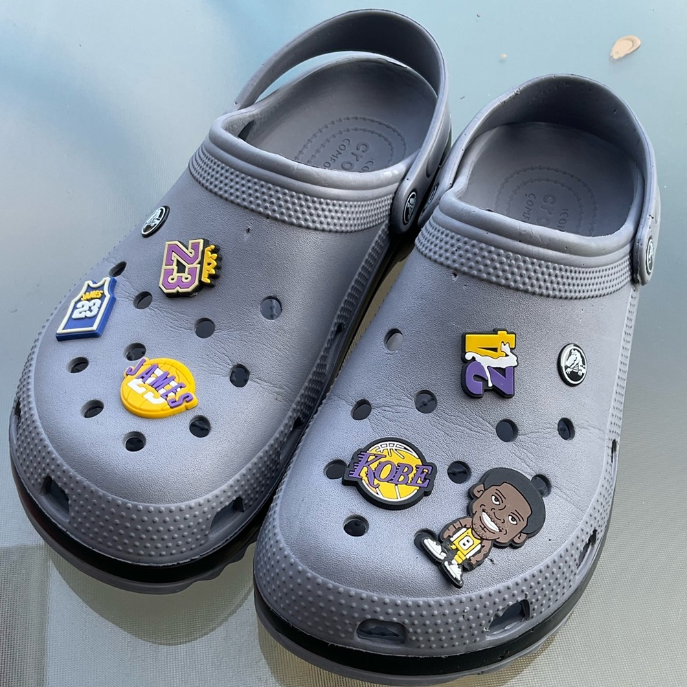 Crocs Classic Clogs Gray. Kobie/ James. In Very Good Condition. Men’s 11.